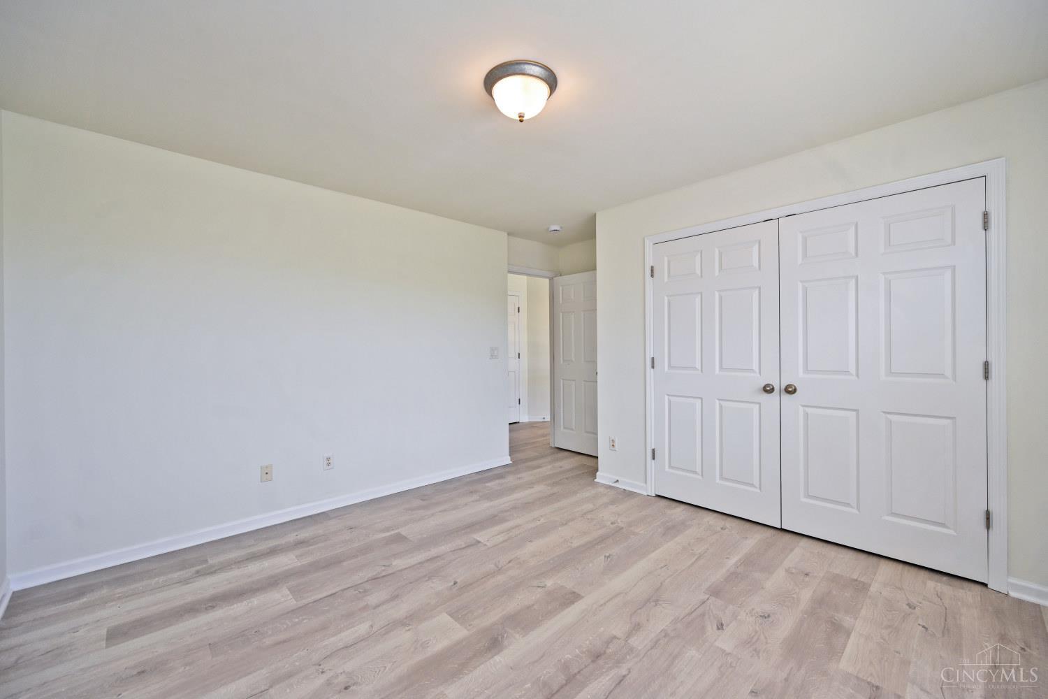 5589 Rosebrook Way Property Photo 33