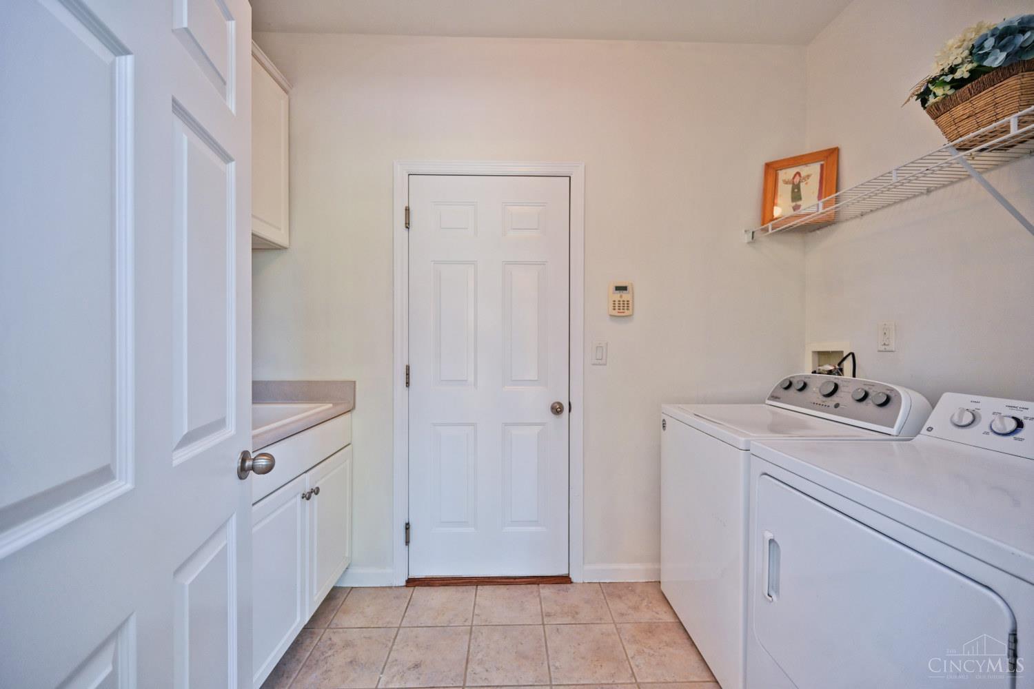 5589 Rosebrook Way Property Photo 38