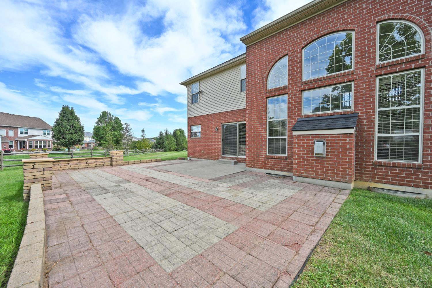 5589 Rosebrook Way Property Photo 42