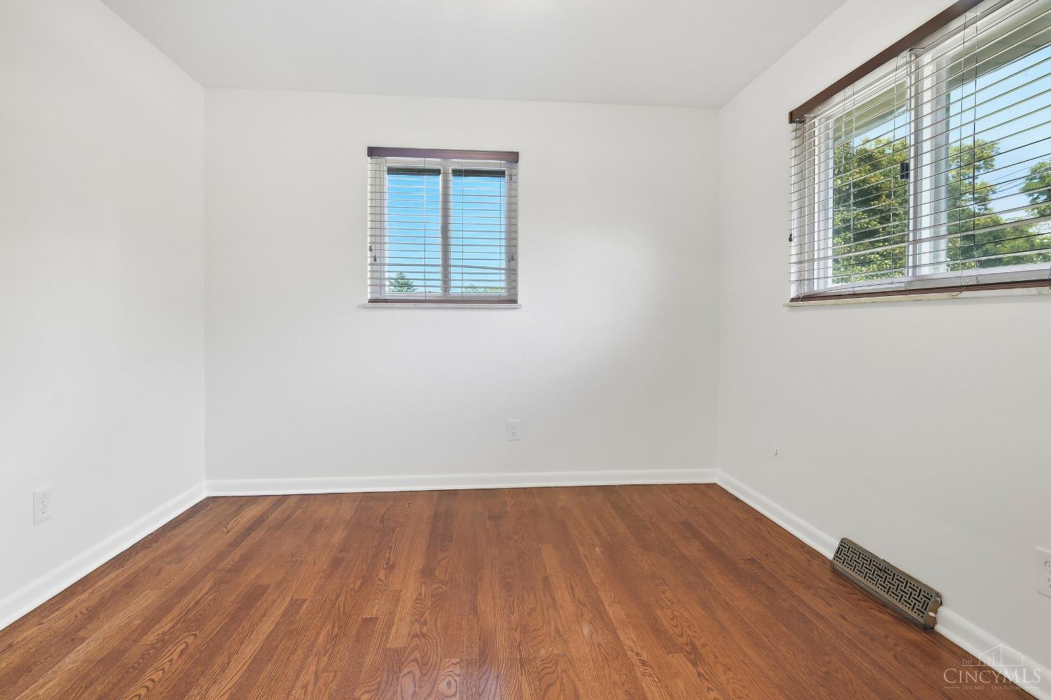 8819 Cavalier Drive Property Photo 17
