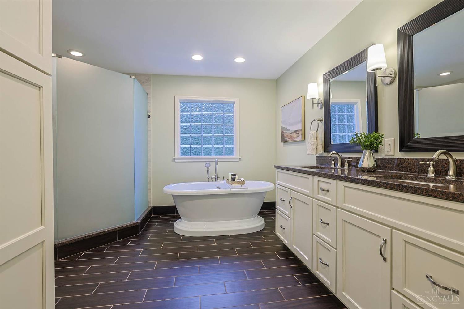 7712 Coldstream Woods Drive Property Photo 32