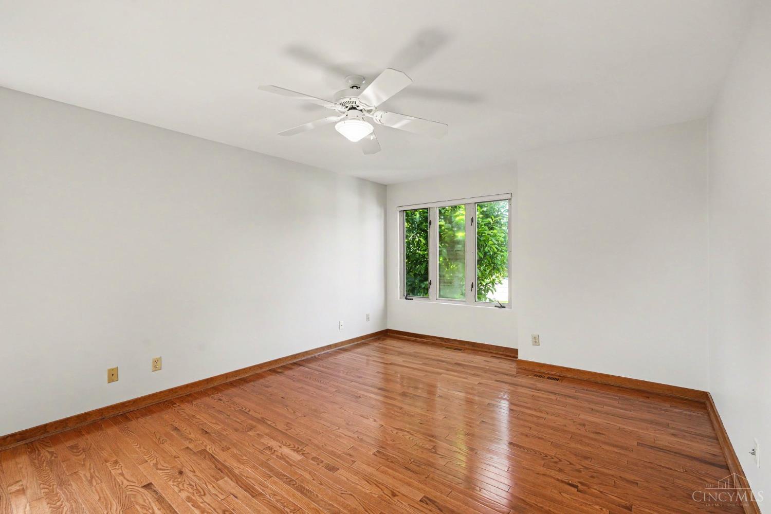 3416 Surrey Lane Property Photo 15