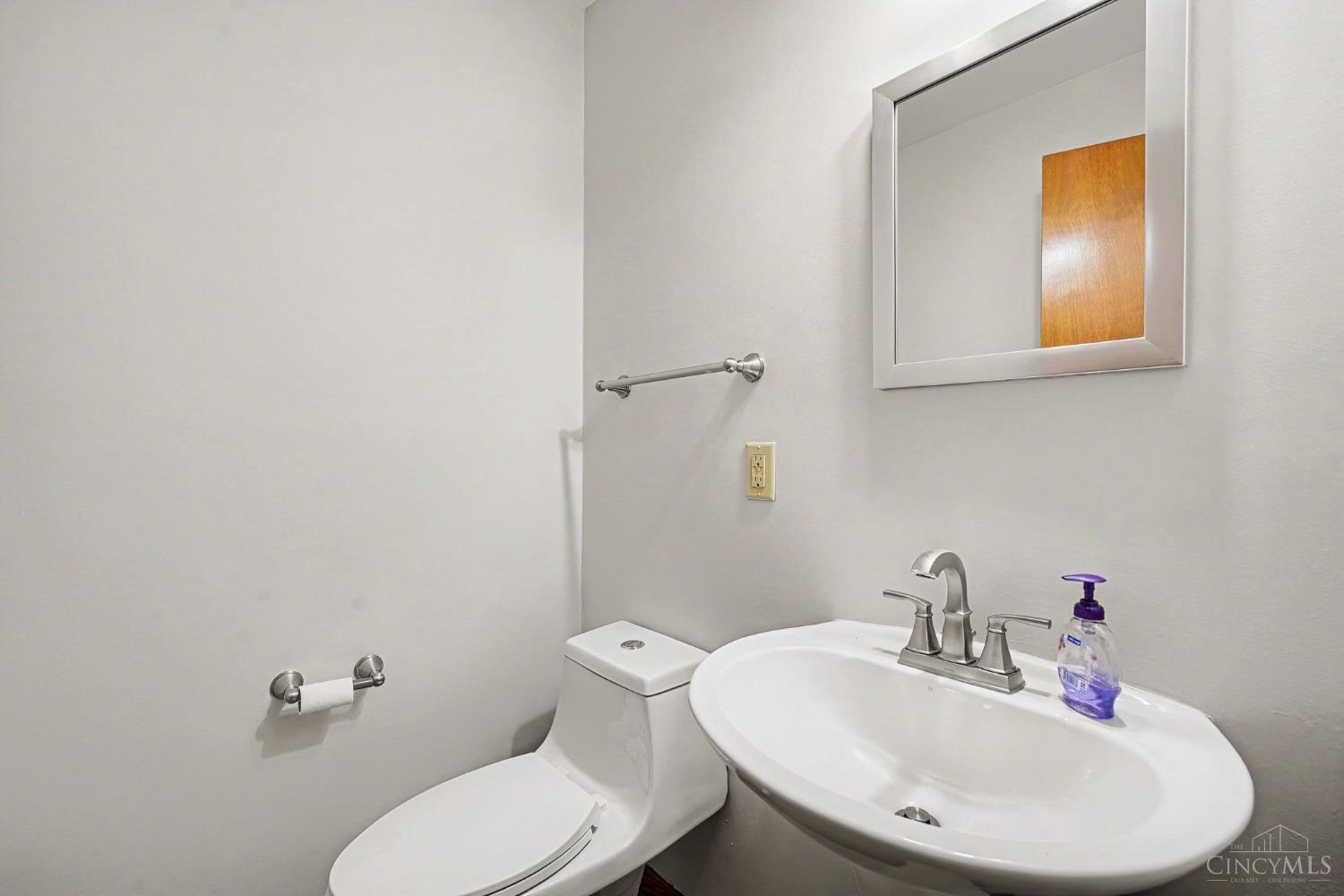 3416 Surrey Lane Property Photo 19