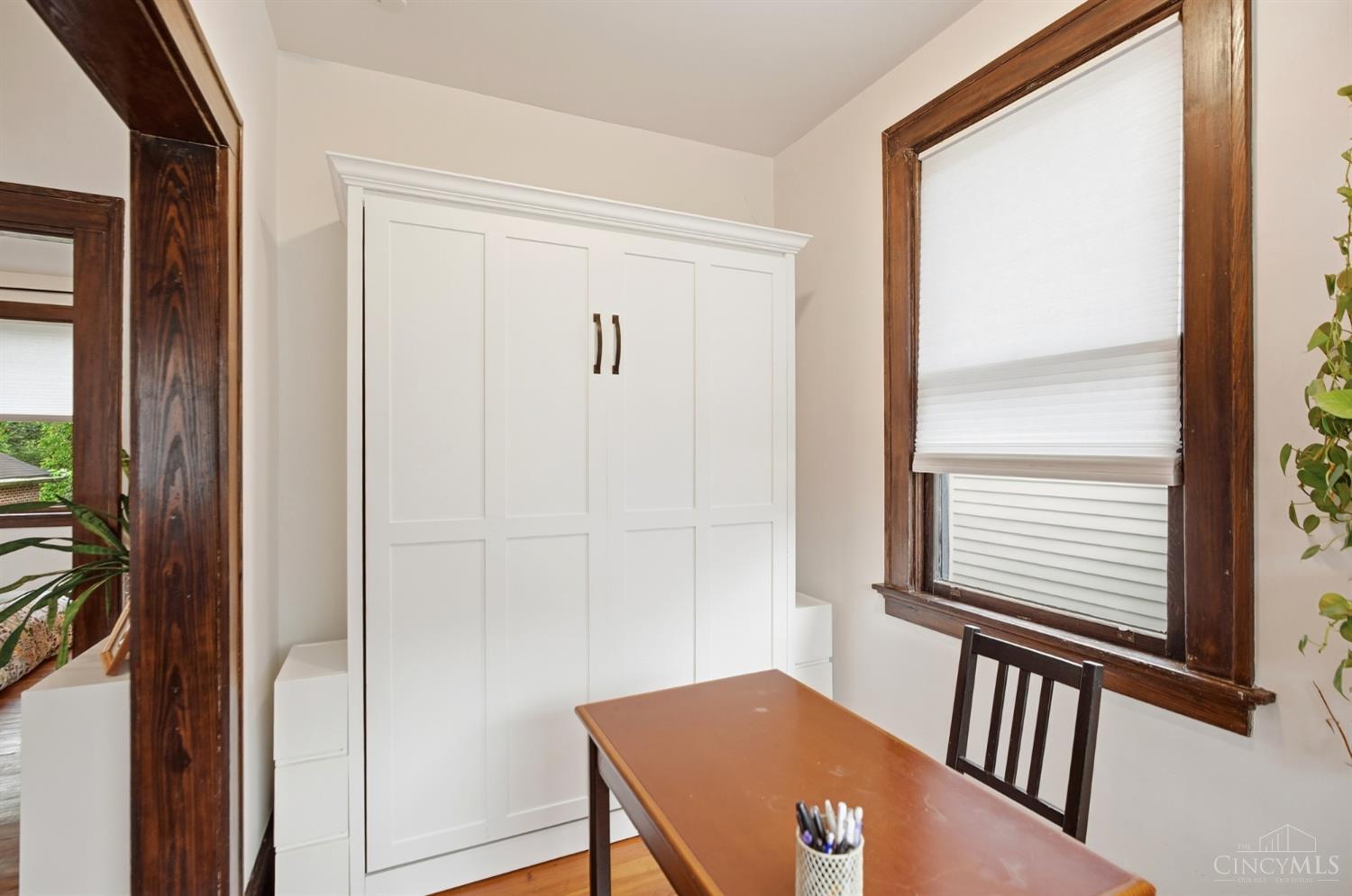 1539 Ambrose Avenue Property Photo 9