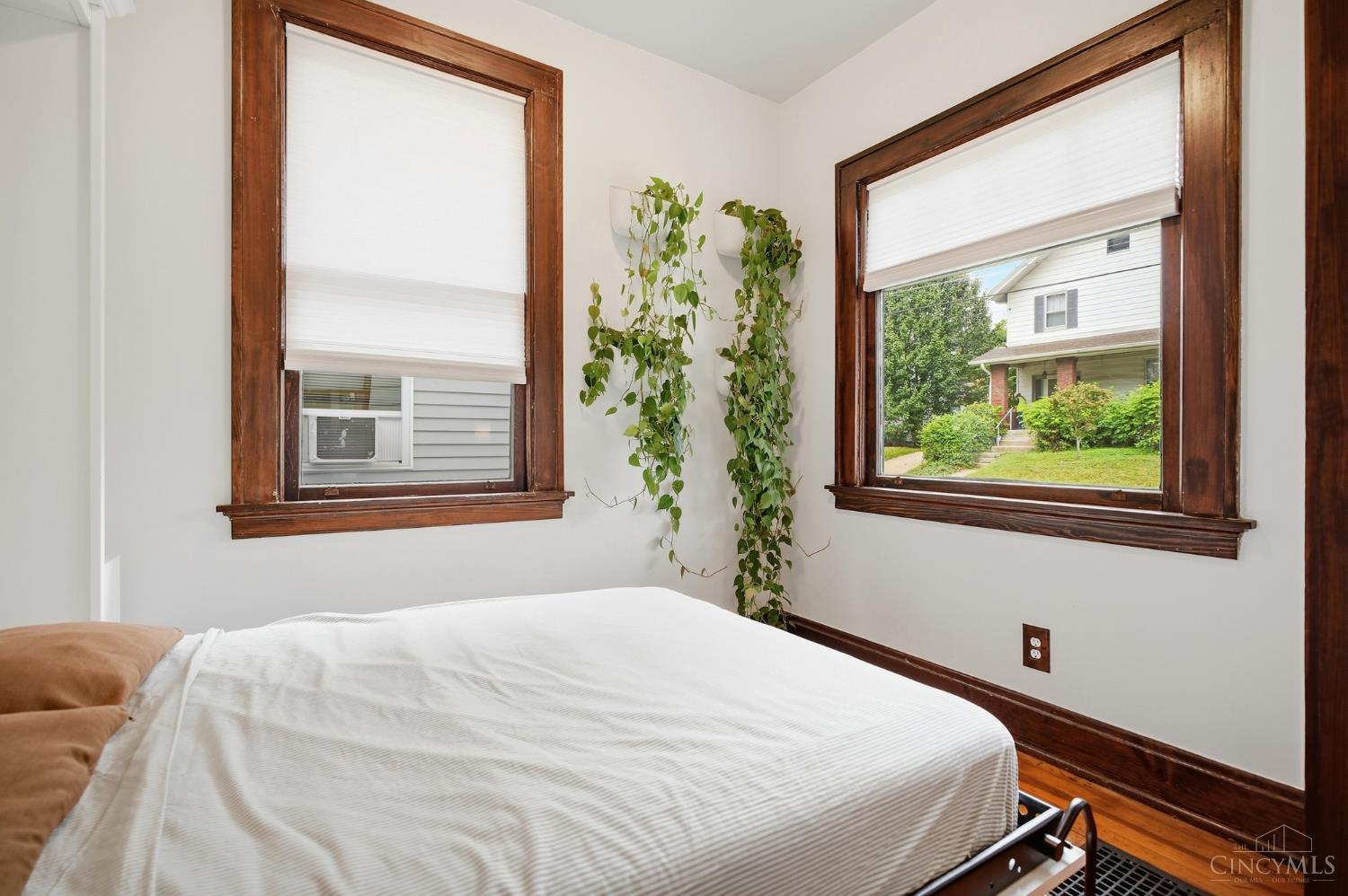 1539 Ambrose Avenue Property Photo 11