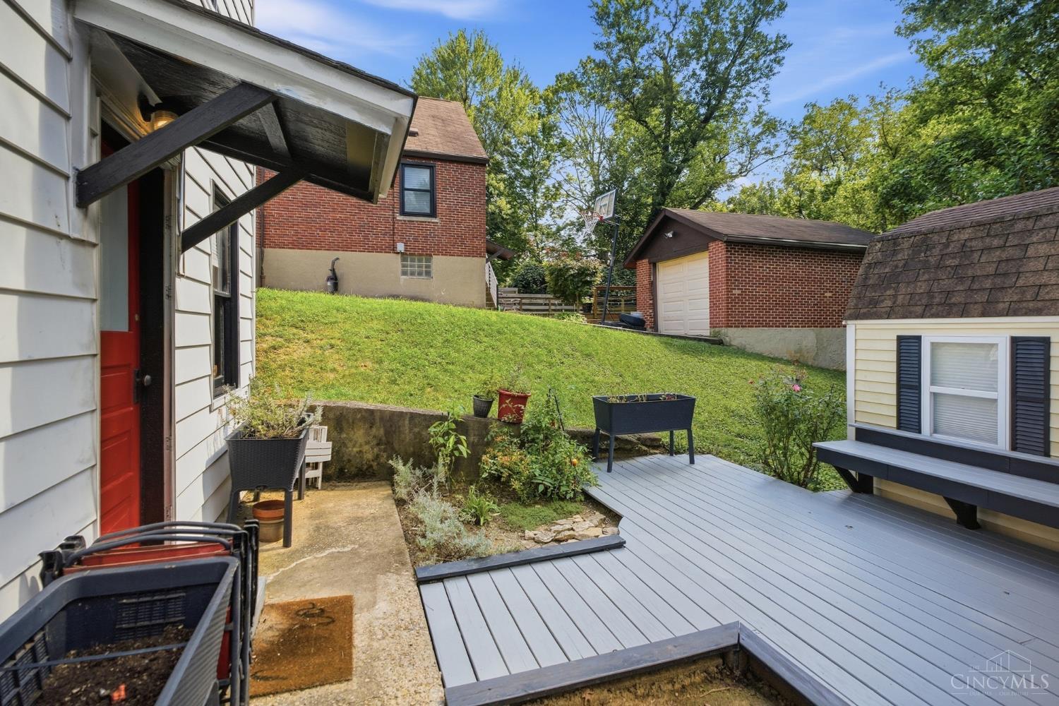 1539 Ambrose Avenue Property Photo 31