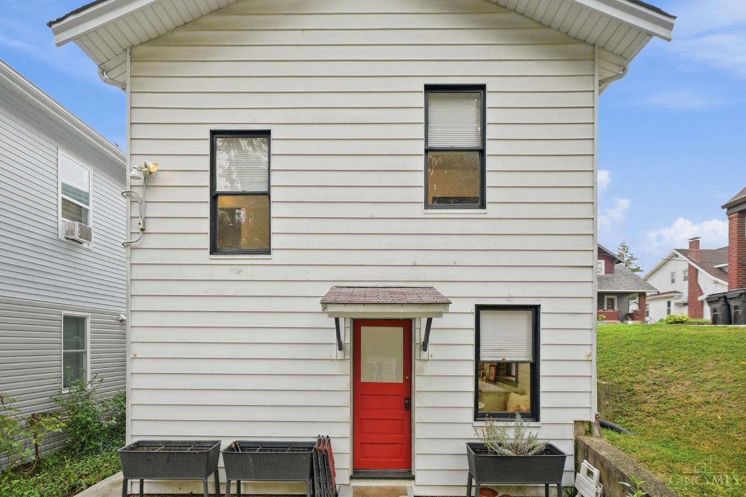 1539 Ambrose Avenue Property Photo 43