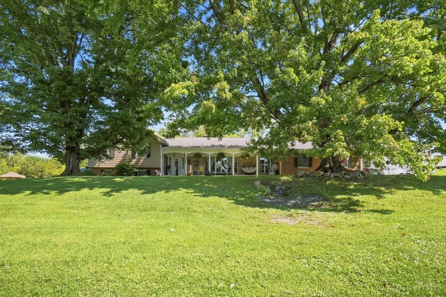6272 Hendrickson Road Property Photo 3