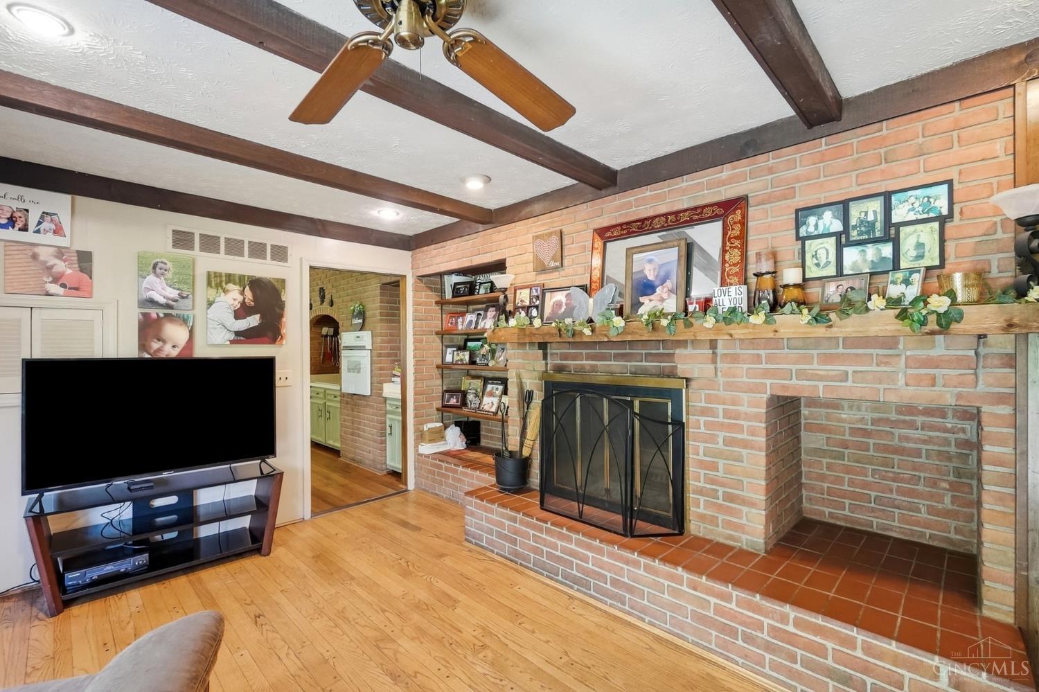 6272 Hendrickson Road Property Photo 17
