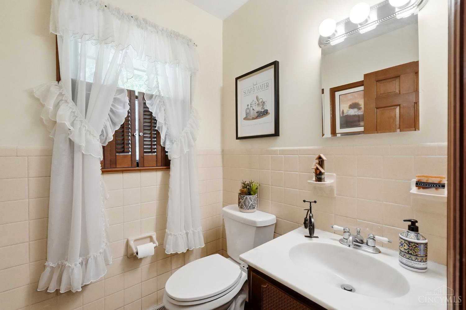 6272 Hendrickson Road Property Photo 29