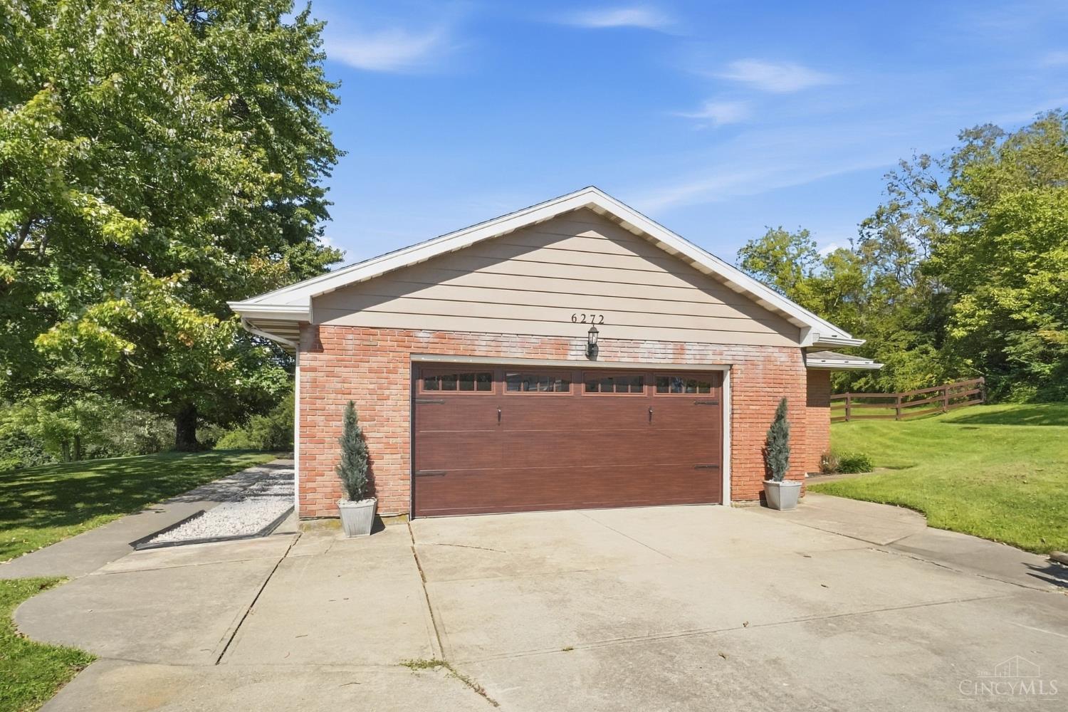6272 Hendrickson Road Property Photo 81