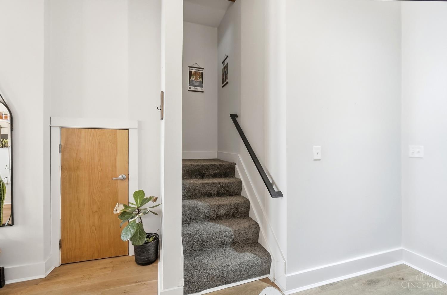 E 26 Sixth Street Property Photo 24