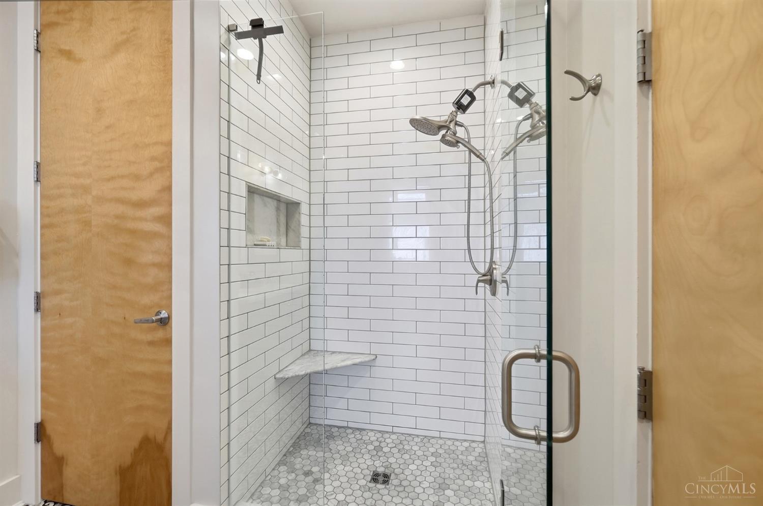 E 26 Sixth Street Property Photo 33