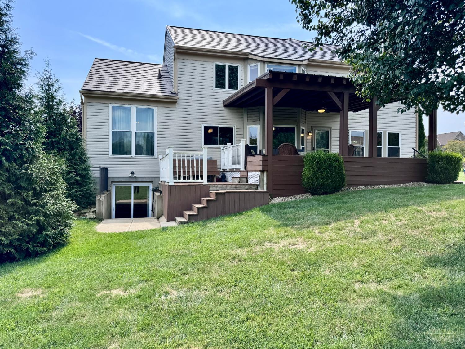 6218 Hedgerow Drive Property Photo 8