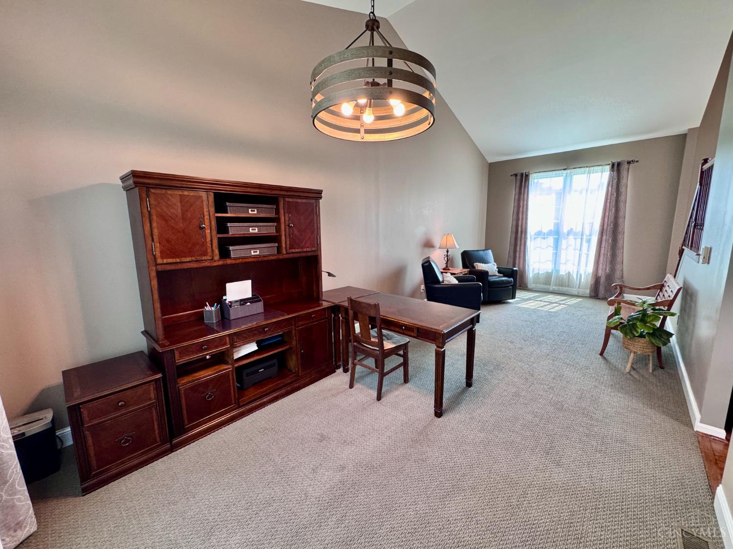 6218 Hedgerow Drive Property Photo 12