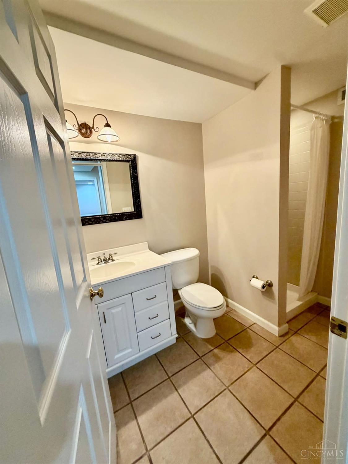 6218 Hedgerow Drive Property Photo 23