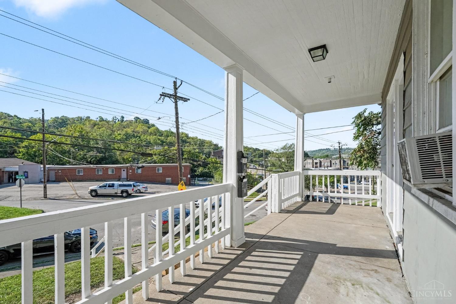 2829 Marshall Avenue Property Photo 6