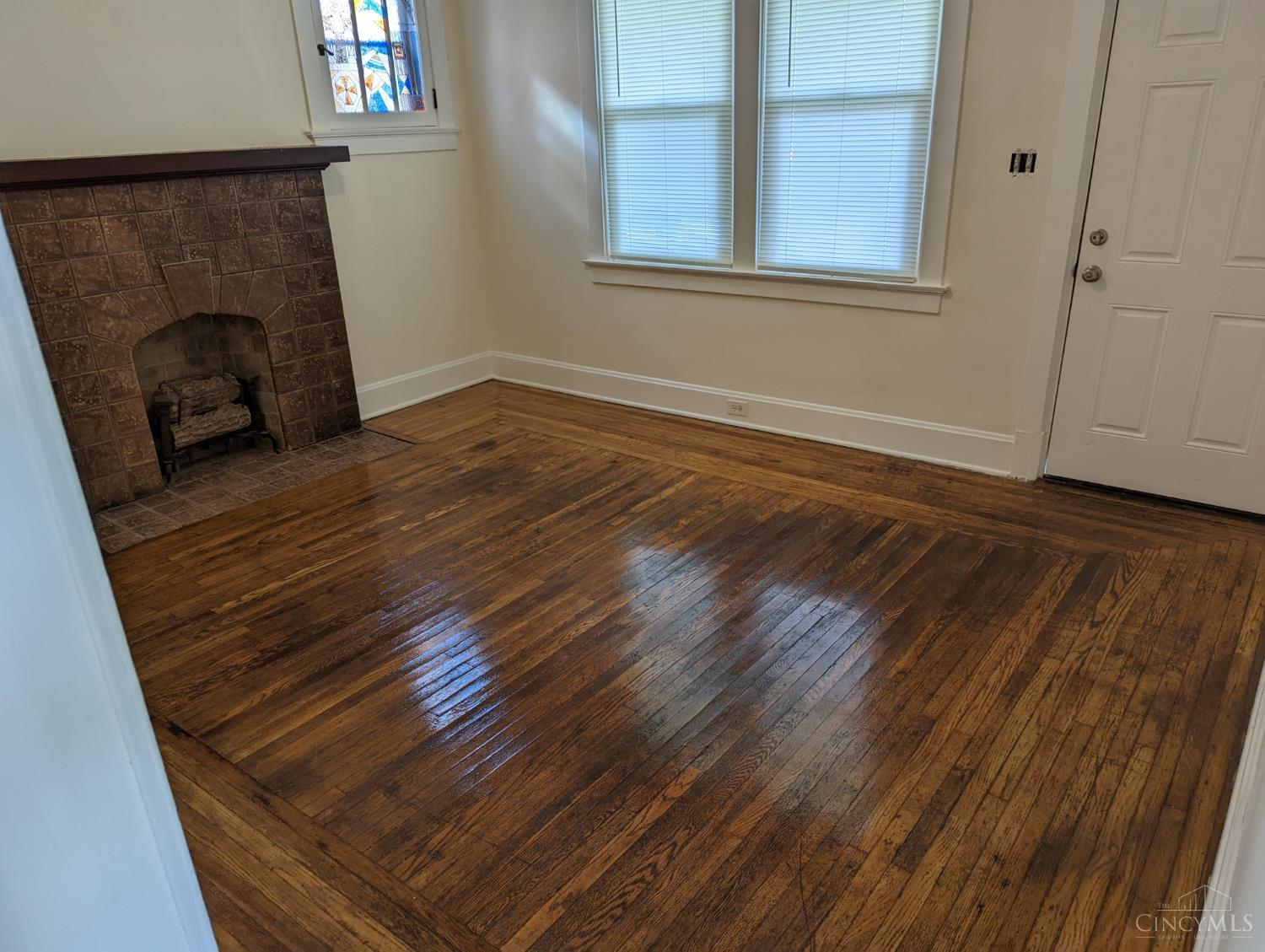 2829 Marshall Avenue Property Photo 10