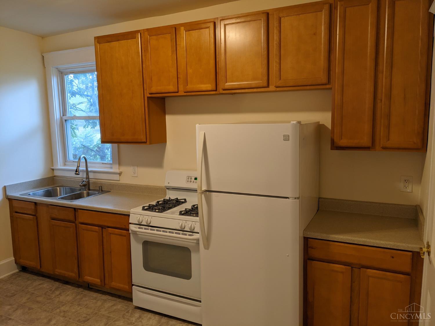 2829 Marshall Avenue Property Photo 14