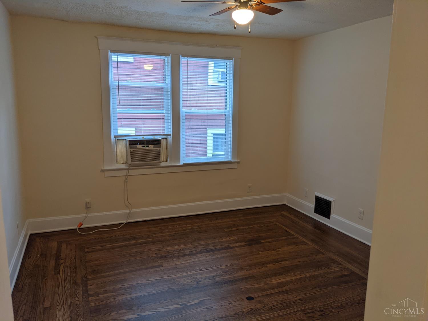 2829 Marshall Avenue Property Photo 16
