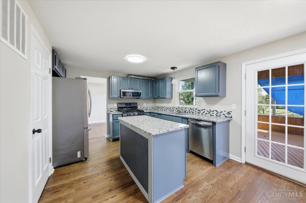 8256 Winters Lane Property Photo 10