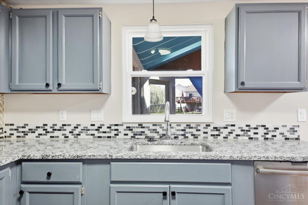 8256 Winters Lane Property Photo 12