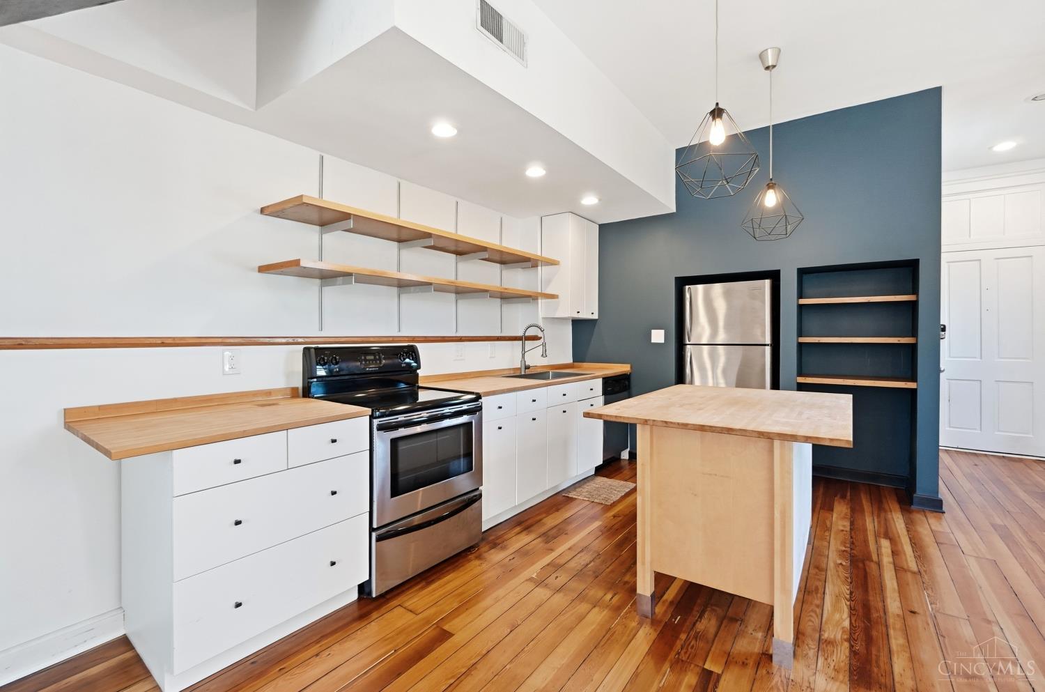 1314 Spring Street Property Photo 7