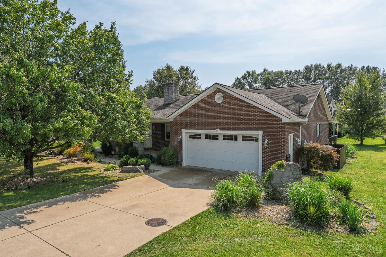 102 Boulder Drive Property Photo 1