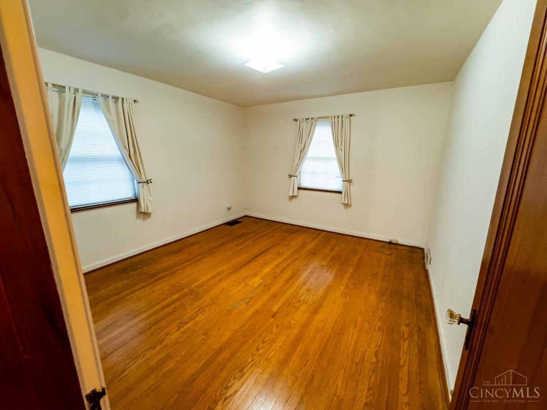 5923 Beacraft Avenue Property Photo 15