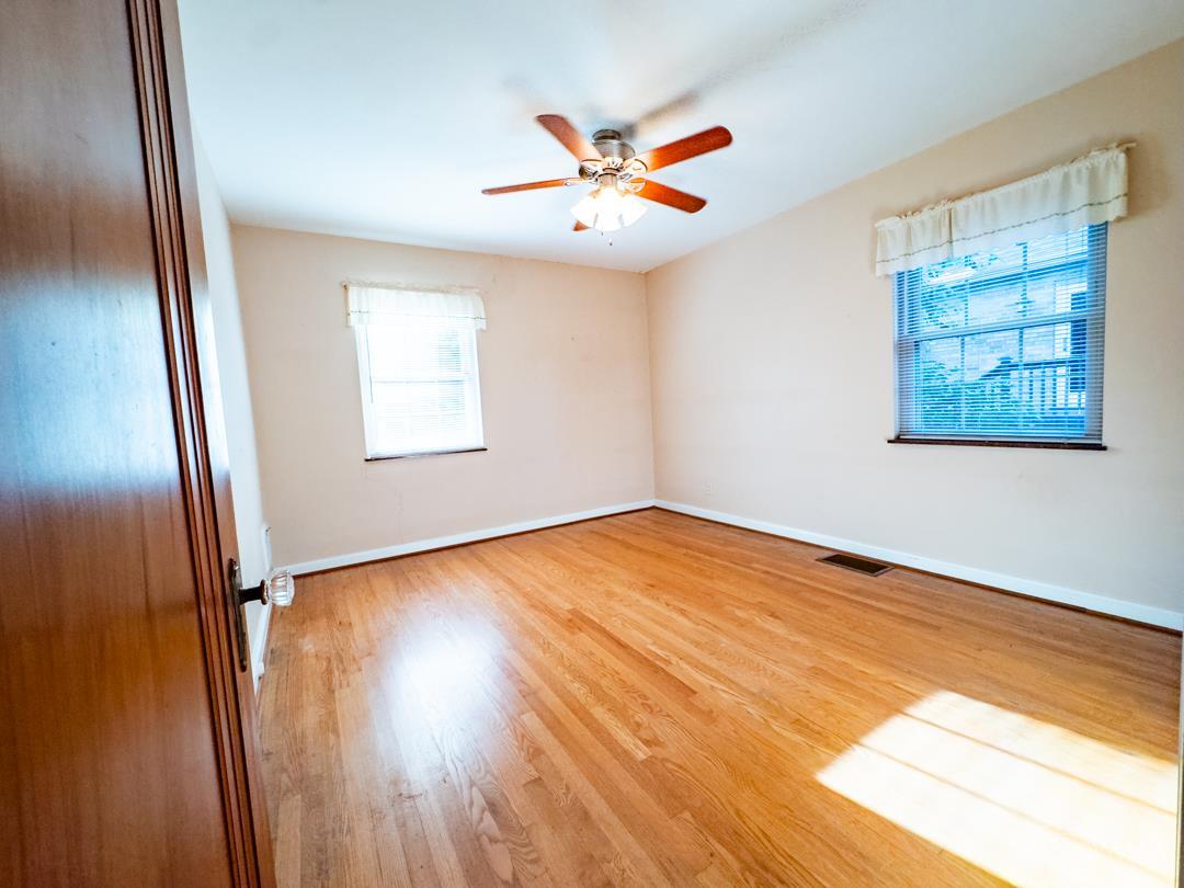 5923 Beacraft Avenue Property Photo 17
