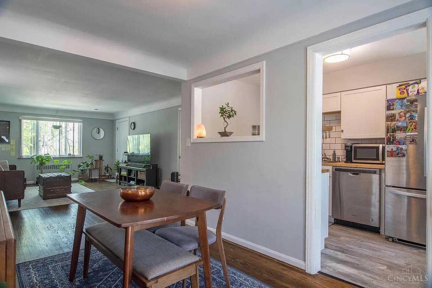 1735 Sutton Avenue Property Photo 7
