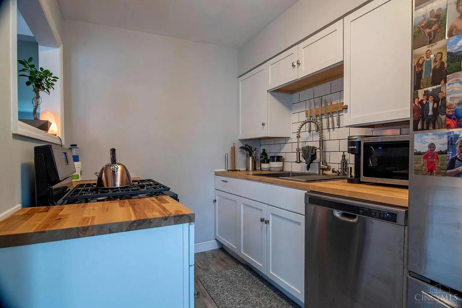 1735 Sutton Avenue Property Photo 8