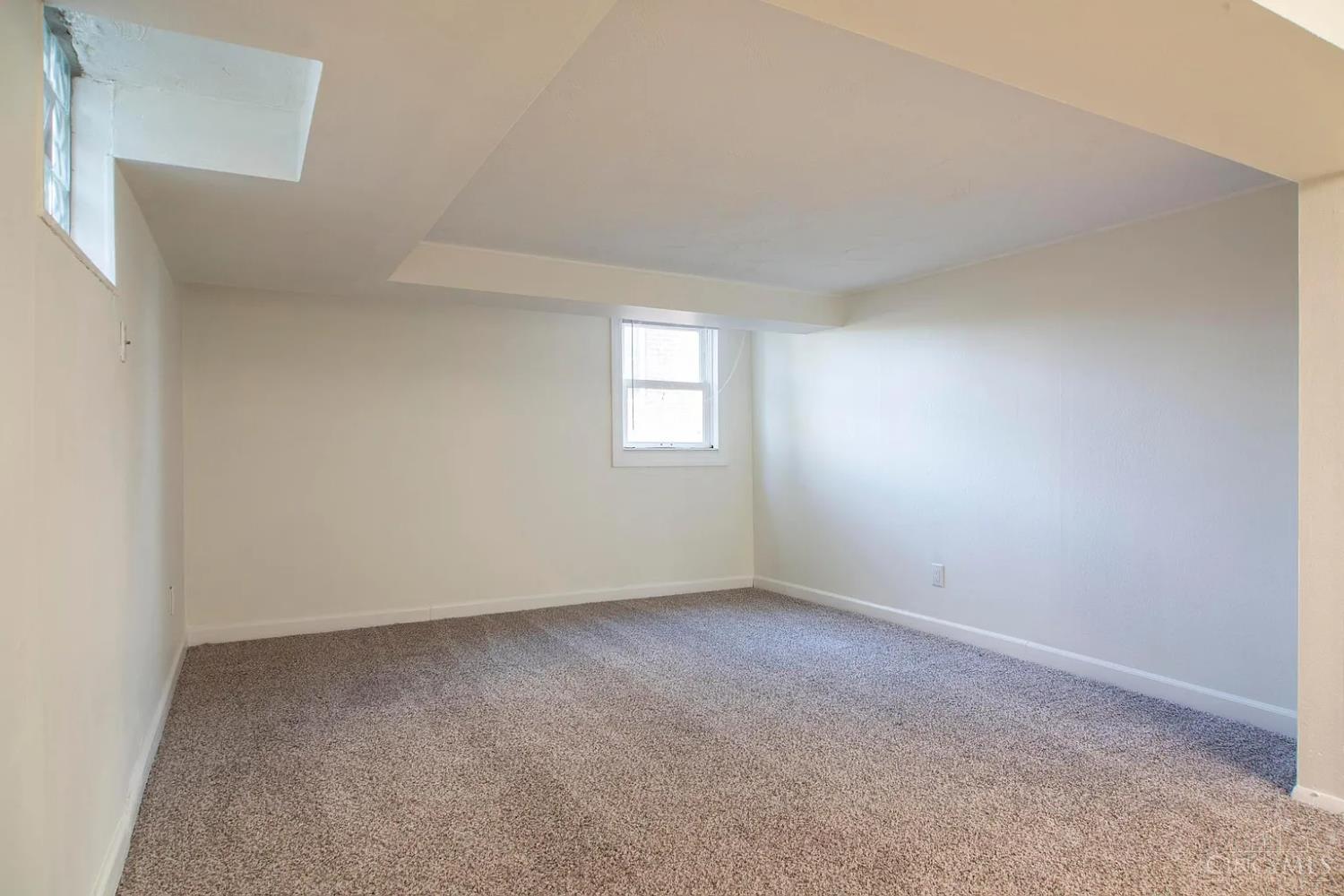 1735 Sutton Avenue Property Photo 42
