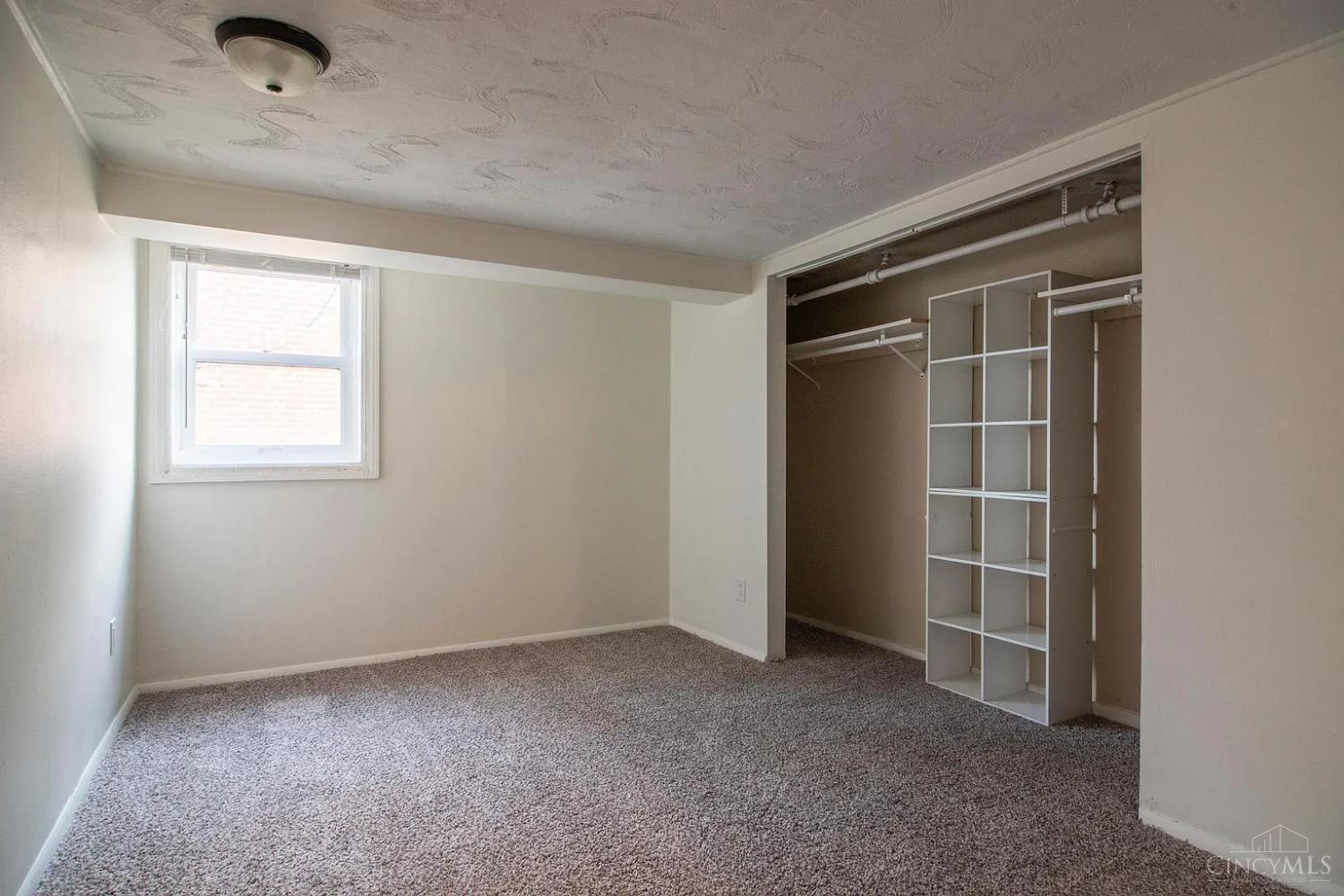 1735 Sutton Avenue Property Photo 44