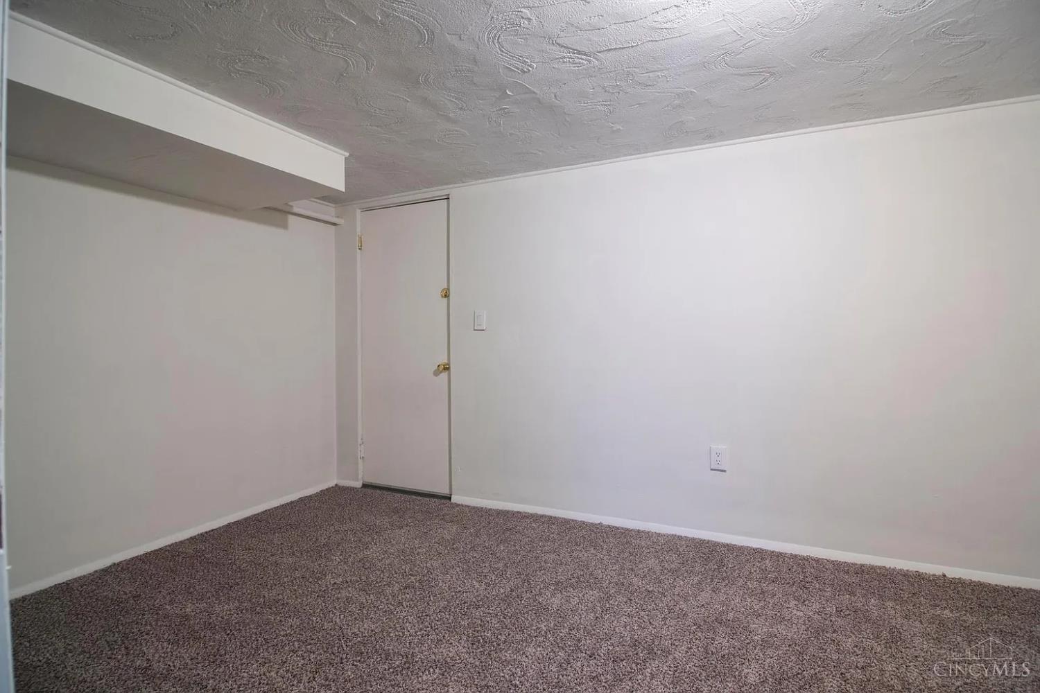 1735 Sutton Avenue Property Photo 45