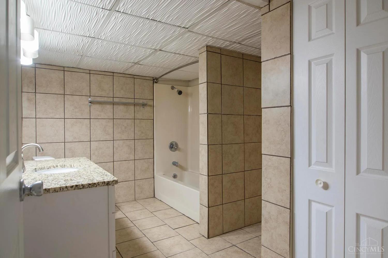 1735 Sutton Avenue Property Photo 46