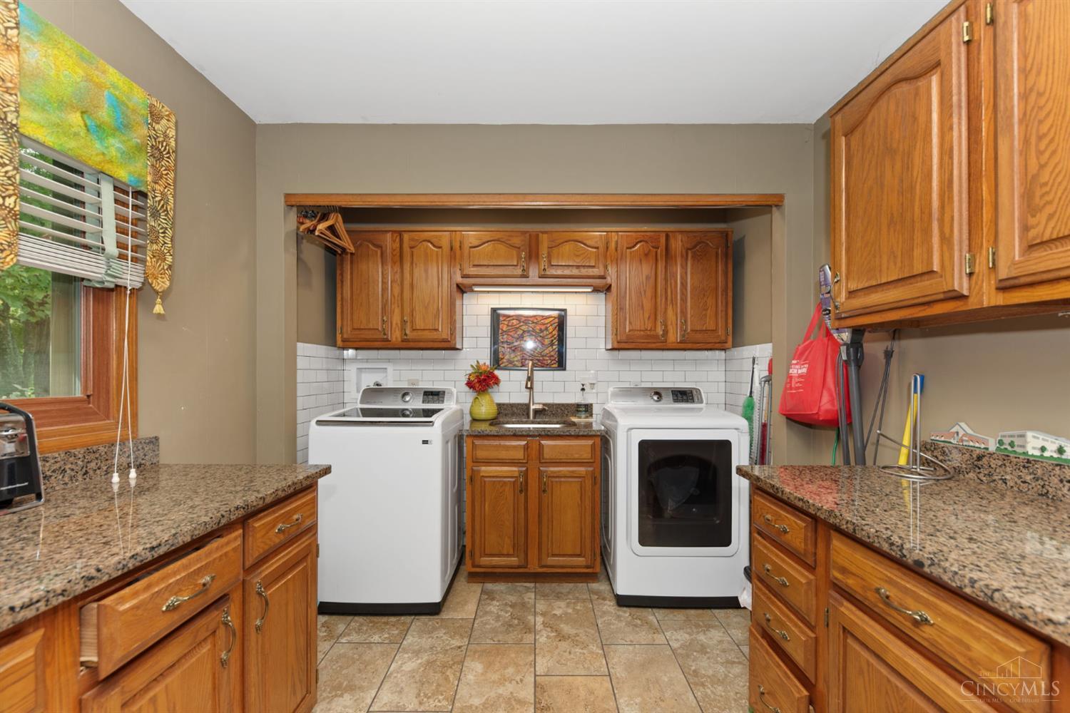 809 Deer Valley Drive Property Photo 23