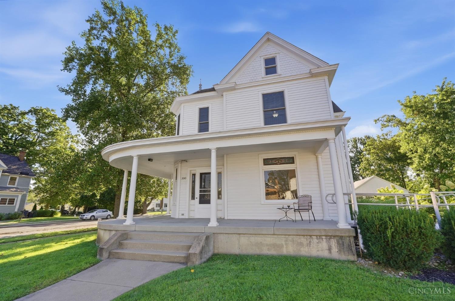 300 Reading Road Property Photo 14