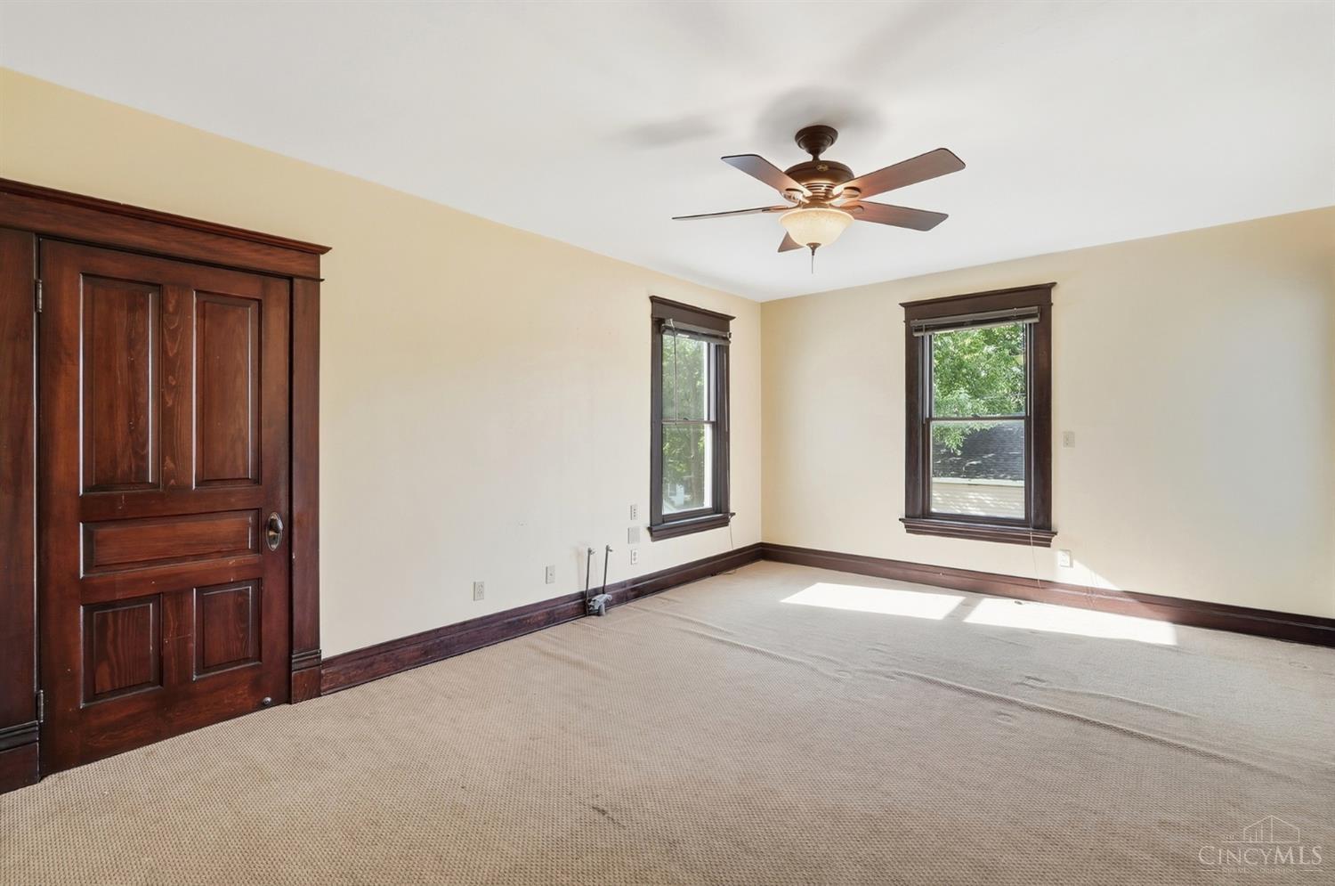 300 Reading Road Property Photo 35
