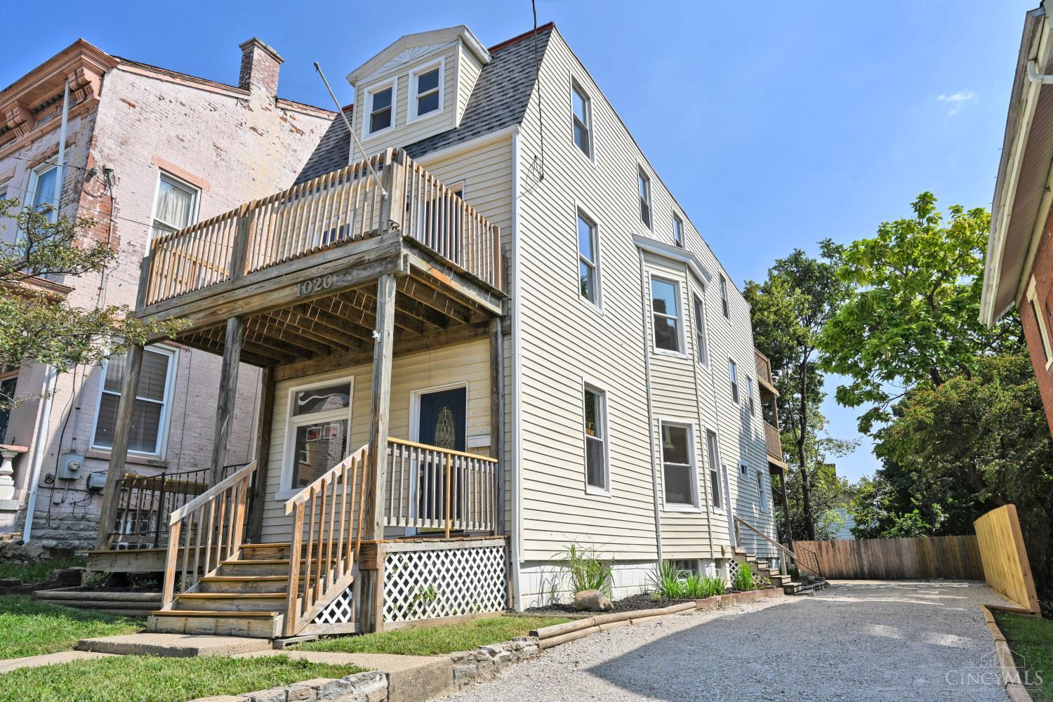 1020 Parkson Place Property Photo 3