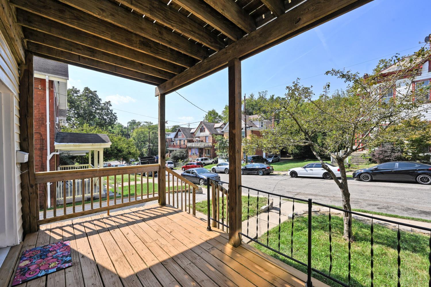 1020 Parkson Place Property Photo 6
