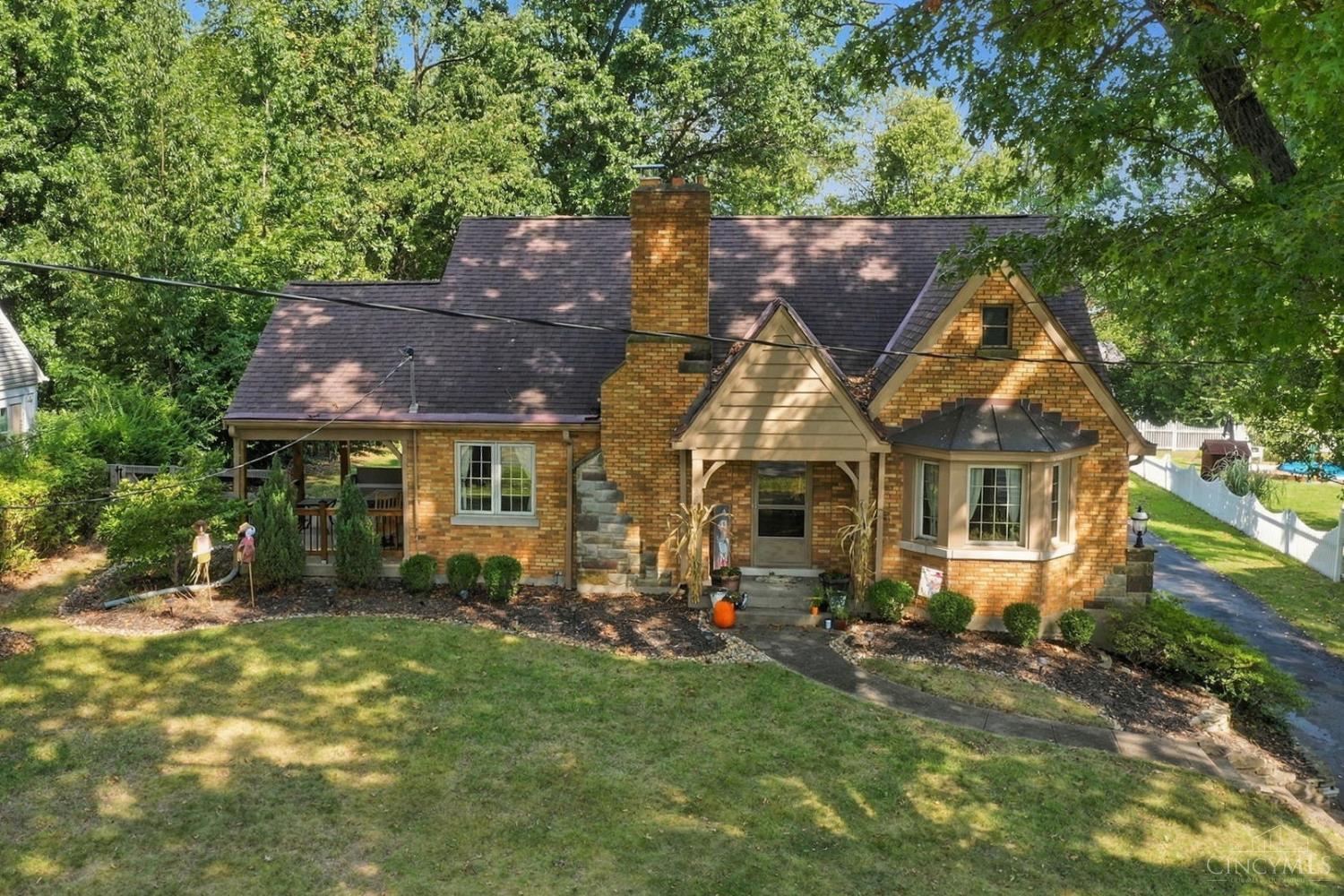 5596 Sidney Road Property Photo 1