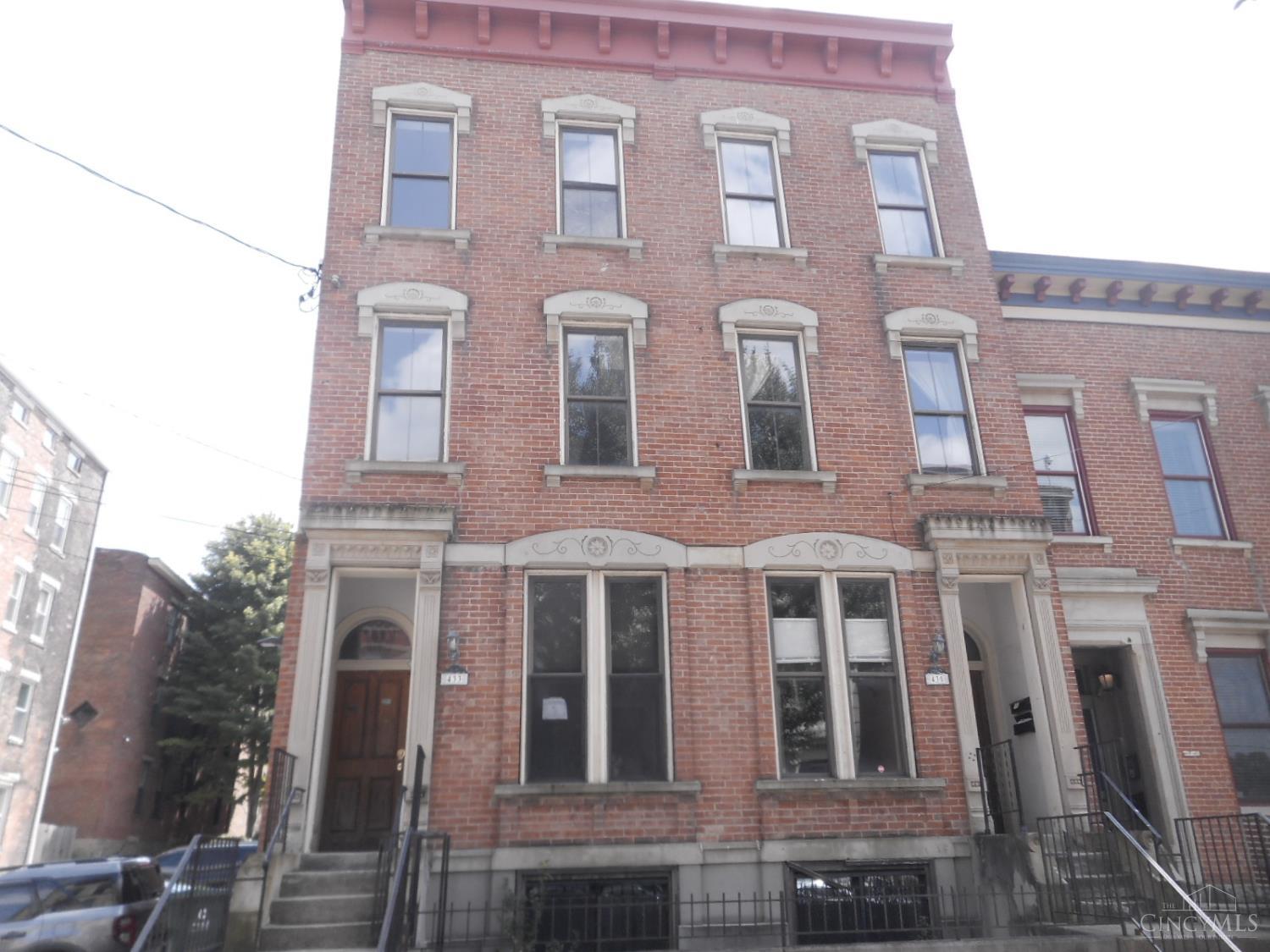 433 Hopkins Street Property Photo 1