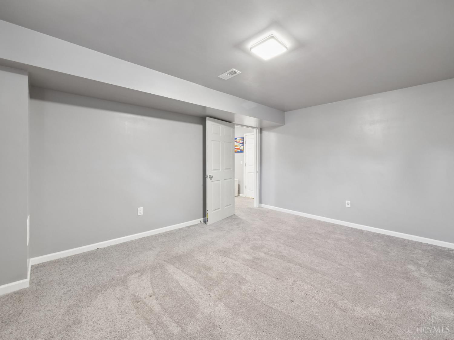 8200 Vadith Court Property Photo 25