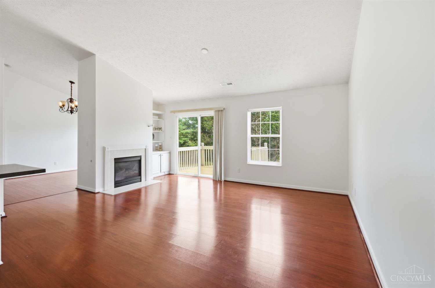 3663 Thorngate Drive Property Photo 5