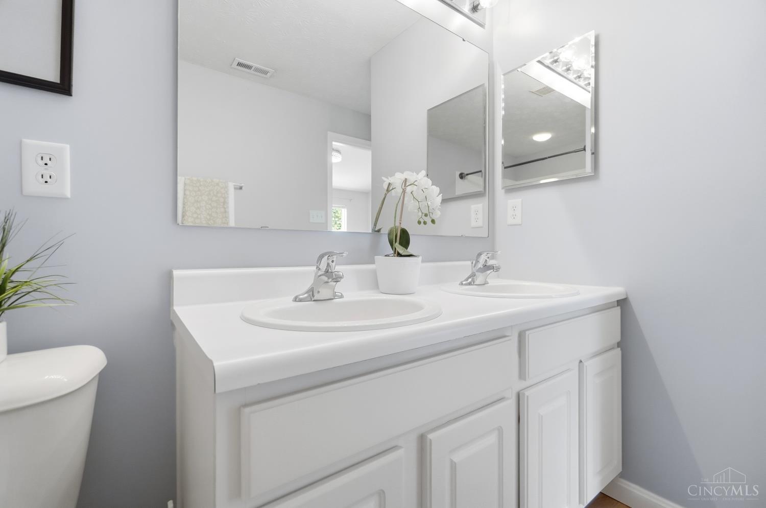 3663 Thorngate Drive Property Photo 24