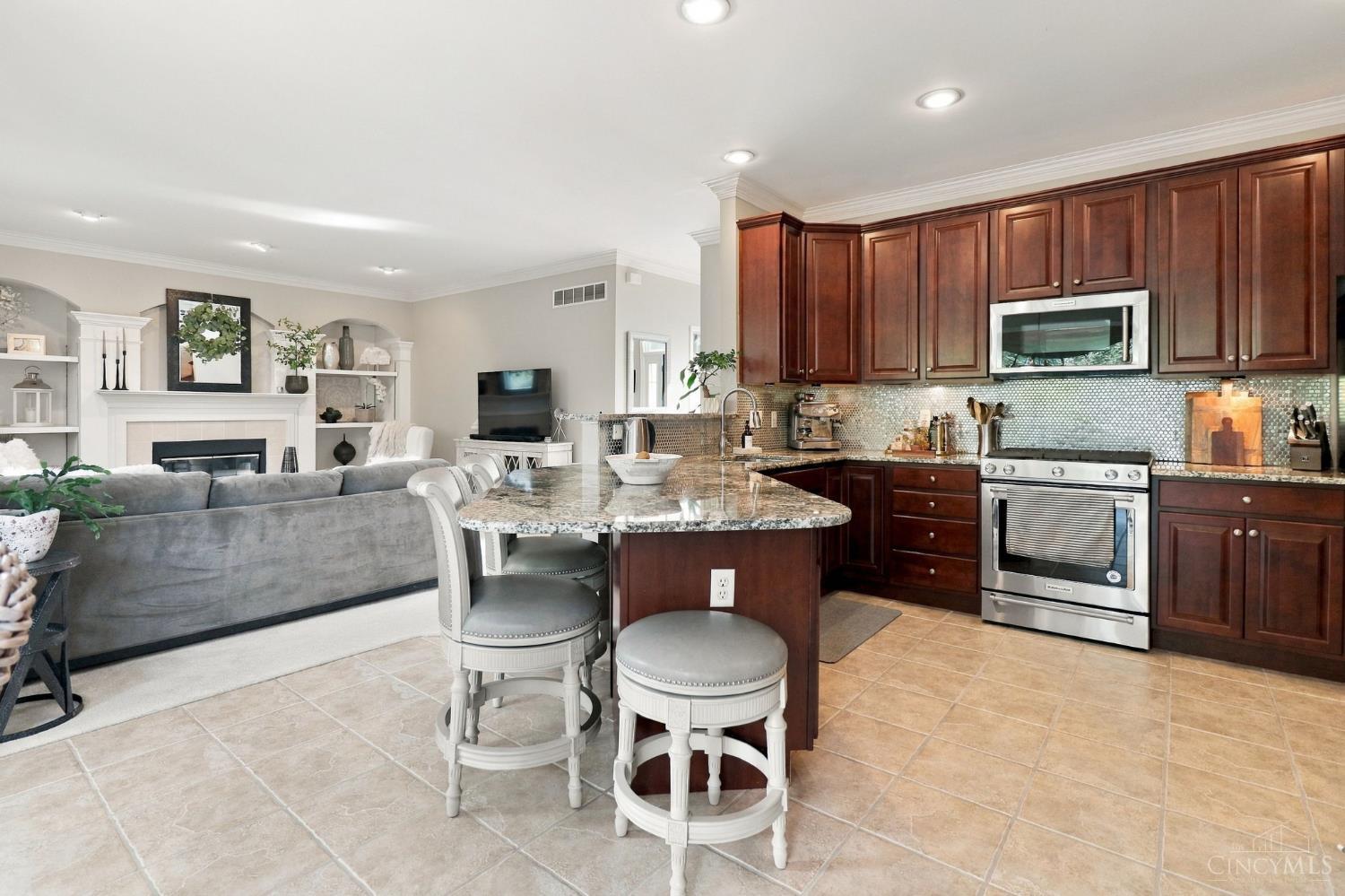 1249 Fox Hollow Drive Property Photo 3