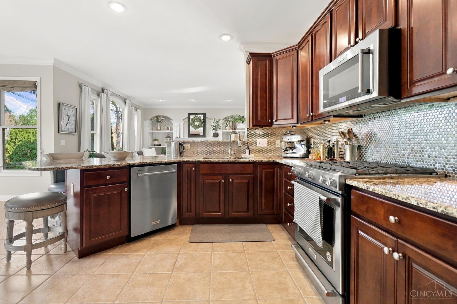 1249 Fox Hollow Drive Property Photo 4