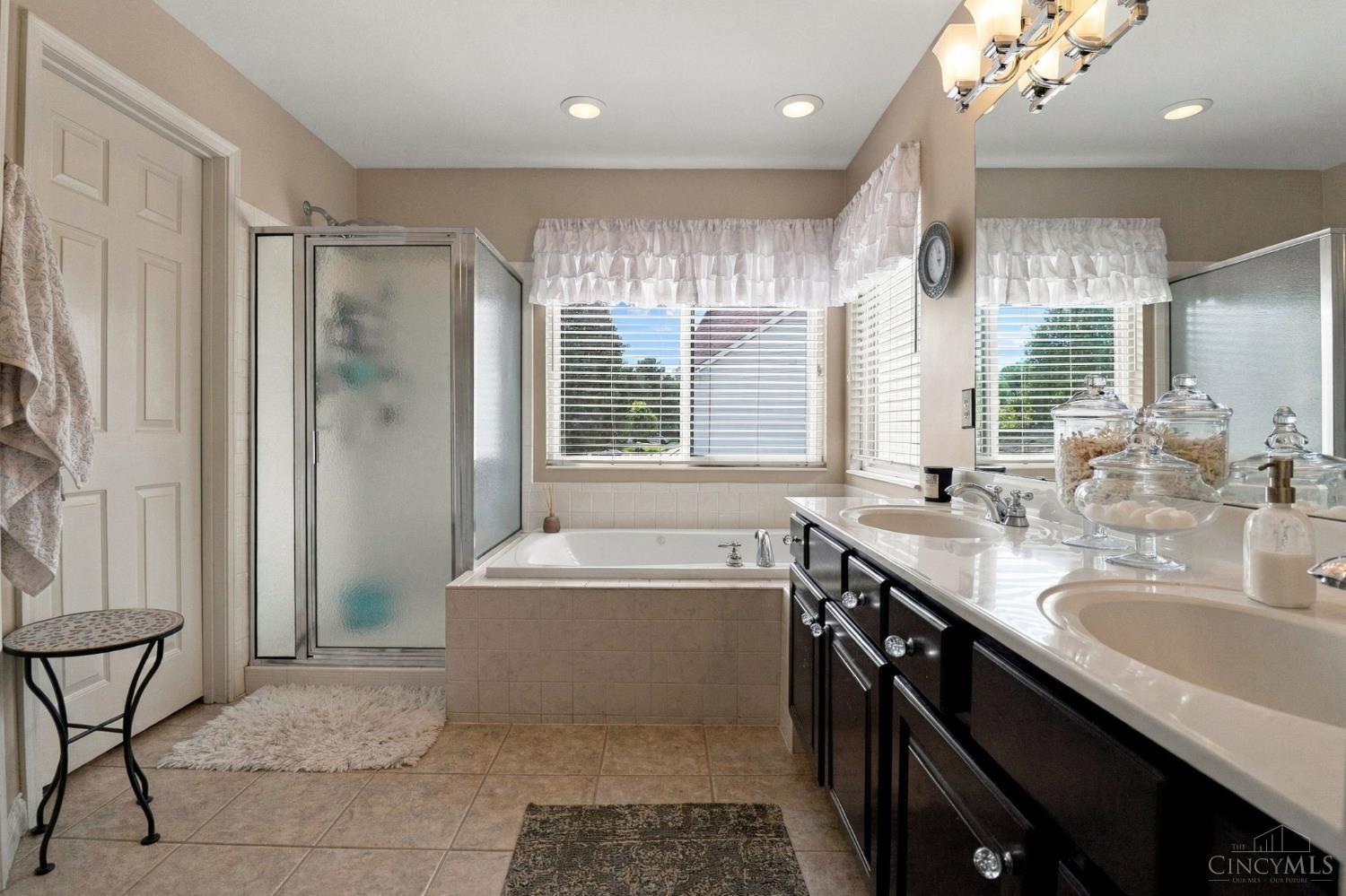 1249 Fox Hollow Drive Property Photo 16