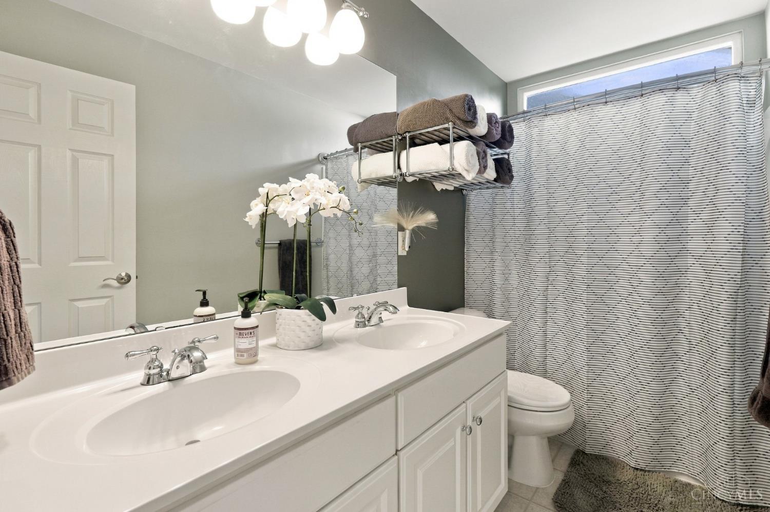1249 Fox Hollow Drive Property Photo 20